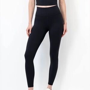 Rhoback Vista High-Rise Black Leggings